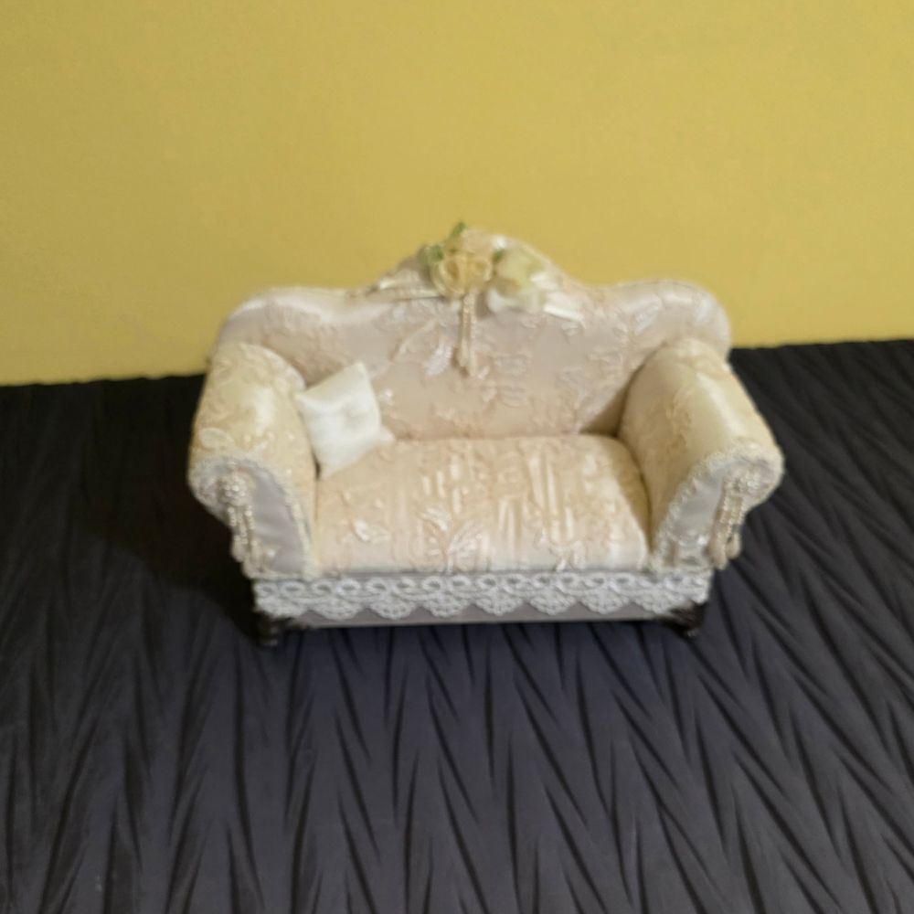 Elegant Cream Miniature Sofa Jewelry Box